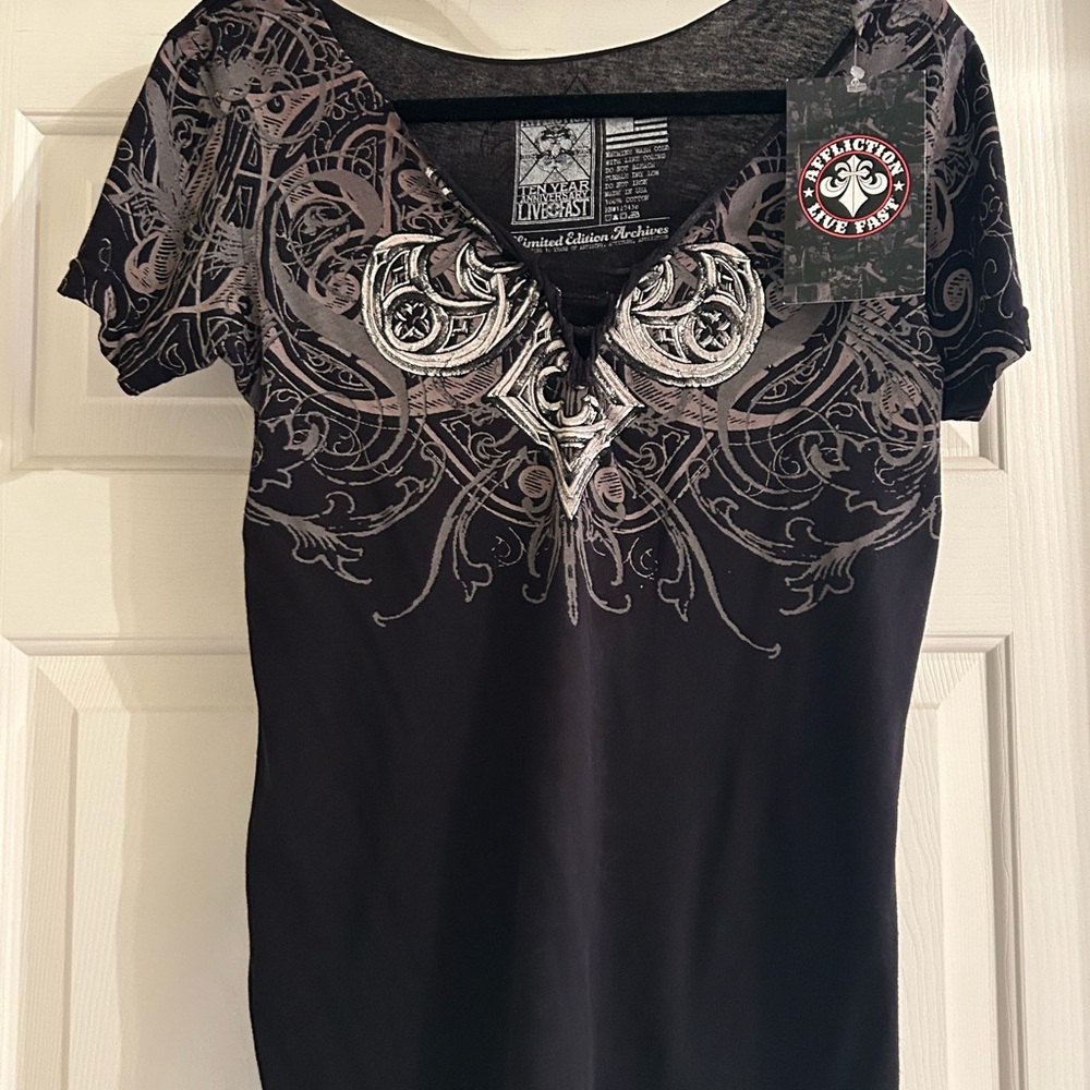 Affliction Women's Black Graphic Top